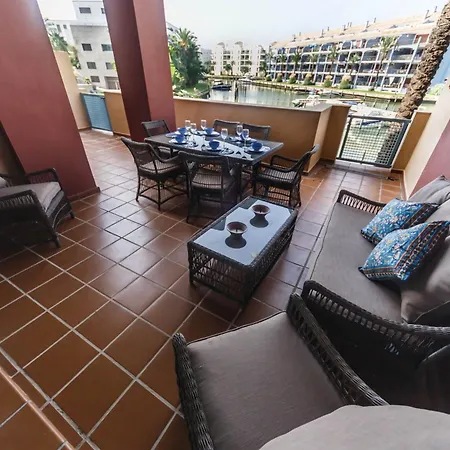 Sotogrande Marina トレグアディアロ
